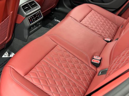 Used 2024 Audi S6 Prestige image 19