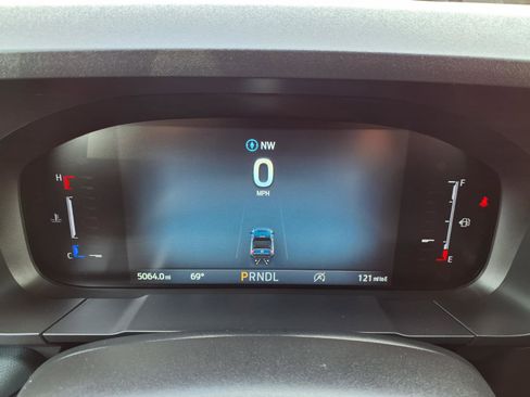 Used 2025 Ford Maverick XL w/ Equipment Group 102A AWD/4WD image 14