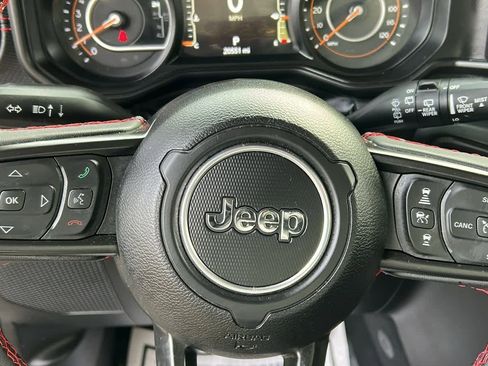 Used 2024 Jeep Wrangler Unlimited Rubicon image 12