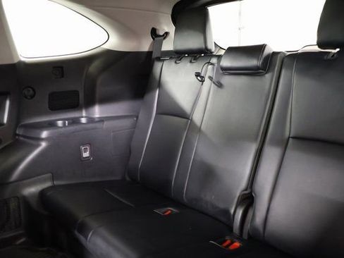 Used 2022 Toyota Highlander XLE AWD/4WD image 31