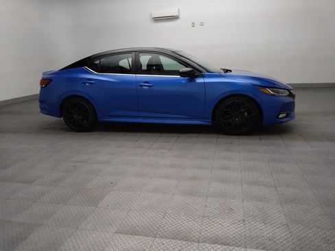 Used 2023 Nissan Sentra SR w/ SR Premium Package FWD image 11