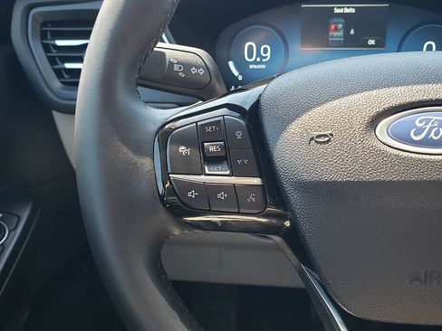 Used 2023 Ford Escape Platinum AWD/4WD image 27