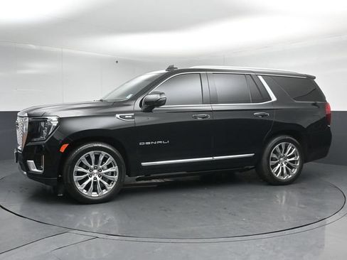 Used 2024 GMC Yukon Denali w/ Advanced Technology Package AWD/4WD image 4