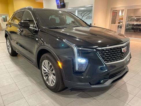Certified 2025 Cadillac XT4 Premium Luxury image 7