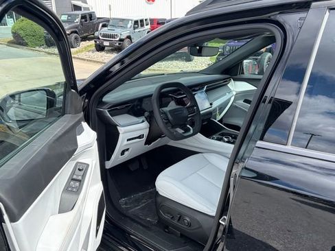 New 2026 Jeep Cherokee Limited image 13