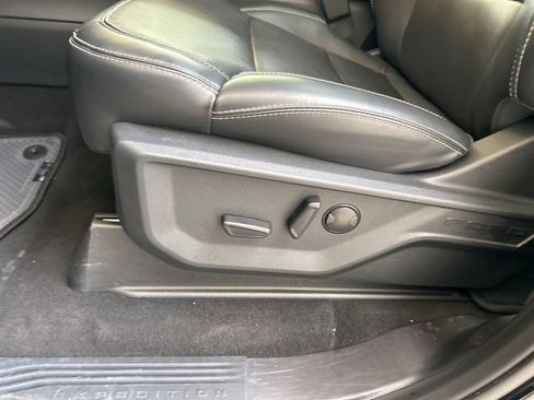 Used 2025 Ford Expedition Max Platinum AWD/4WD image 55