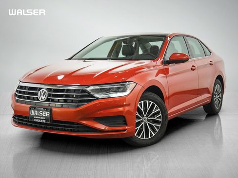 Used 2019 Volkswagen Jetta SE w/ Cold Weather Package FWD image 1