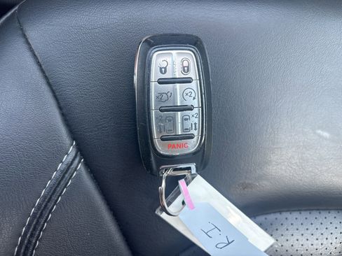 Used 2021 Chrysler Voyager Lxi FWD image 31