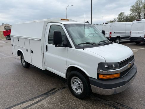 Used 2018 Chevrolet Express 3500 w/ Power Convenience Package RWD image 14