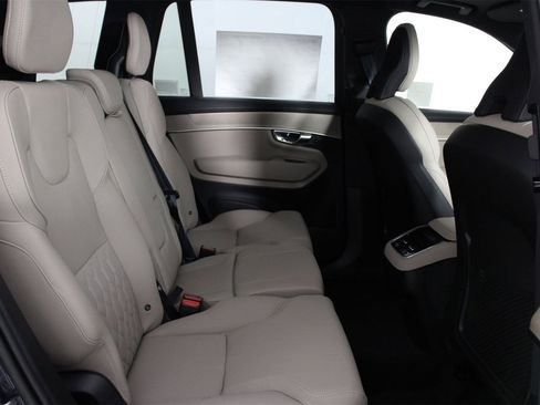 New 2026 Volvo XC90 B5 Plus image 11