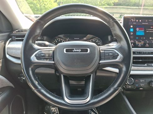 Used 2022 Jeep Compass Latitude AWD/4WD image 19