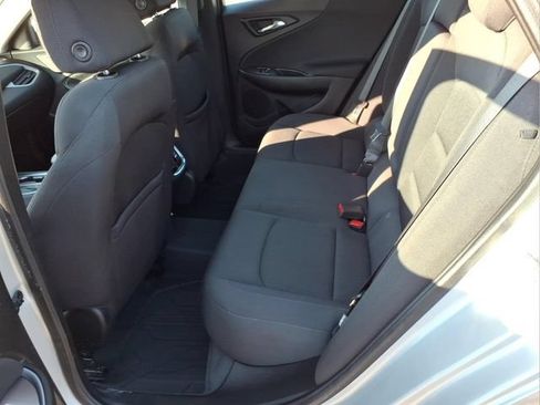Used 2022 Chevrolet Malibu LT FWD image 11