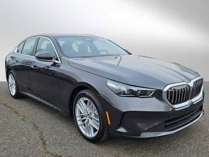 New 2025 BMW 530i xDrive w/ Premium Package