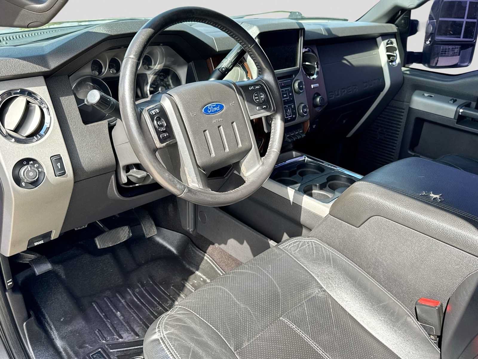 Used 2015 Ford F250 Lariat w/ Lariat Ultimate Package AWD/4WD image 2