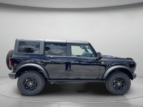 New 2026 Ford Bronco Badlands AWD/4WD image 2