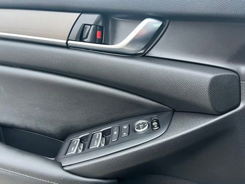 Used 2020 Honda Accord Base image 24