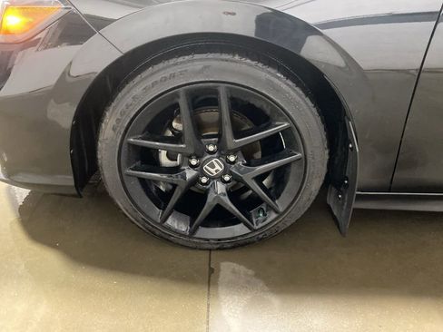 Certified 2025 Honda Civic Sport image 17