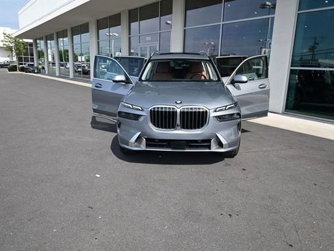 Used 2024 BMW X7 xDrive40i AWD/4WD image 30