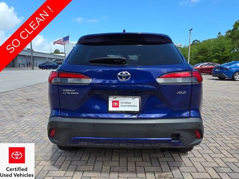 Certified 2022 Toyota Corolla Cross XLE w/ Convenience Package image 10