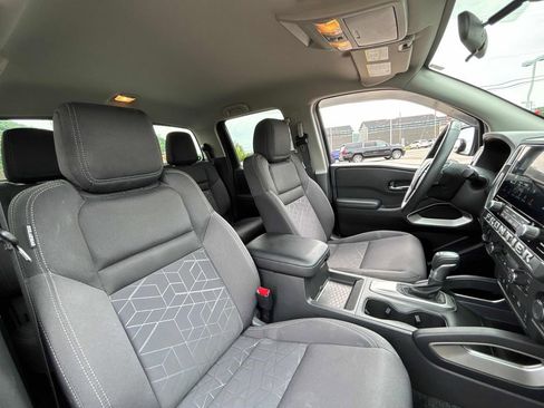 Used 2025 Nissan Frontier SV w/ SV Convenience Package AWD/4WD image 28