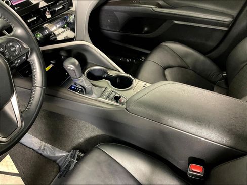 Used 2023 Toyota Camry XSE FWD image 18