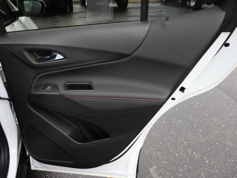 Used 2023 Chevrolet Equinox RS image 26