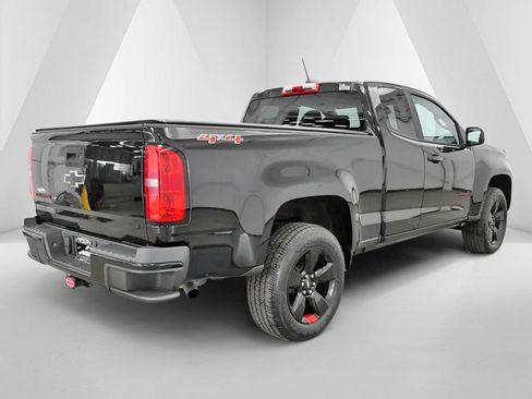 Used 2018 Chevrolet Colorado LT w/ Redline Special Edition AWD/4WD image 7