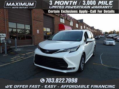 Used 2021 Toyota Sienna XLE