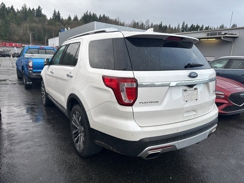 Used 2017 Ford Explorer Platinum image 5