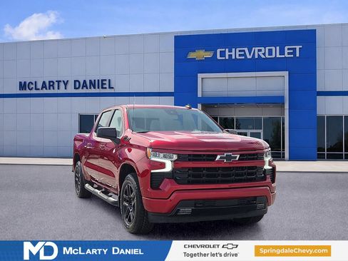 Used 2024 Chevrolet Silverado 1500 RST w/ Z71 Off-Road Package AWD/4WD image 1