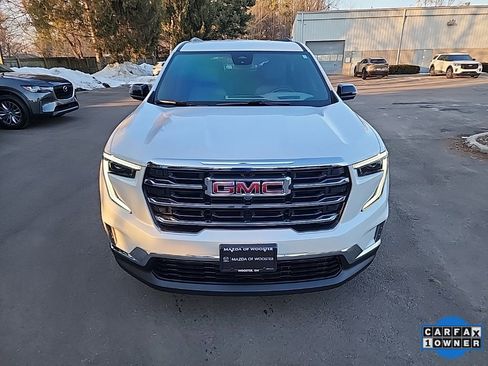 Used 2024 GMC Acadia Elevation w/ Luxury Package image 2