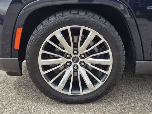 Used 2022 Jeep Grand Wagoneer Series III w/ Flexible Seating Group image 7