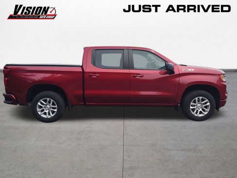 Used 2023 Chevrolet Silverado 1500 RST w/ Z71 Off-Road Package AWD/4WD image 6