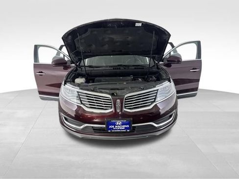 Used 2018 Lincoln MKX Reserve w/ Luxury Package AWD/4WD image 13