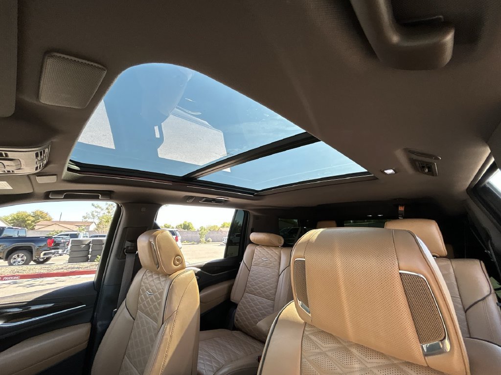 Used 2022 Cadillac Escalade ESV Sport w/ Touring Package AWD/4WD image 19
