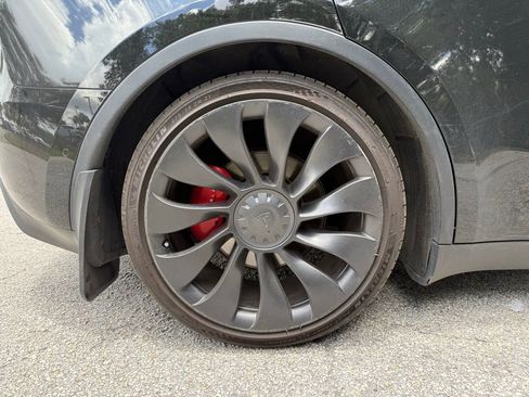 Used 2022 Tesla Model Y Performance AWD/4WD image 7