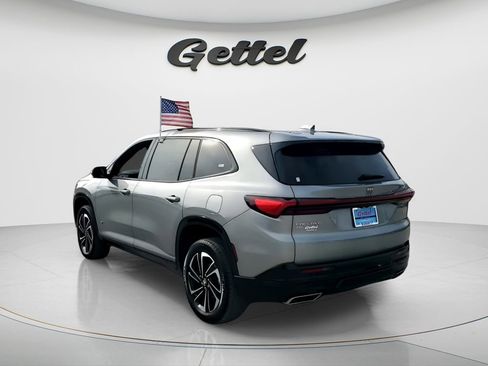 Used 2025 Buick Enclave Sport Touring AWD/4WD image 11