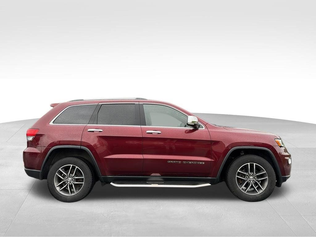 Used 2018 Jeep Grand Cherokee Limited AWD/4WD image 2