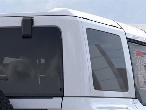 New 2025 Ford Bronco Raptor image 25