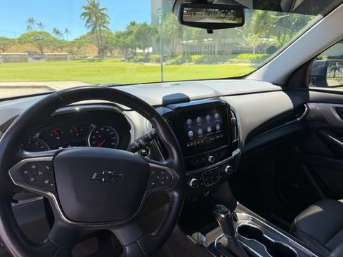 Used 2020 Chevrolet Traverse RS w/ LPO, Floor Liner Package FWD image 10