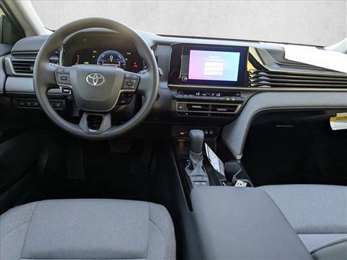 Used 2025 Toyota Camry LE FWD image 15