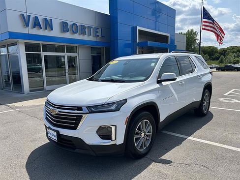 Certified 2023 Chevrolet Traverse LT AWD/4WD image 1