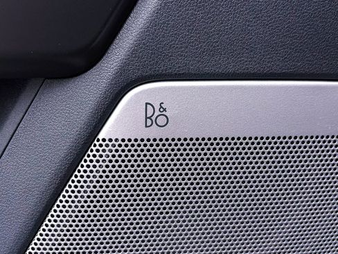 Used 2025 Ford F150 Lariat image 3