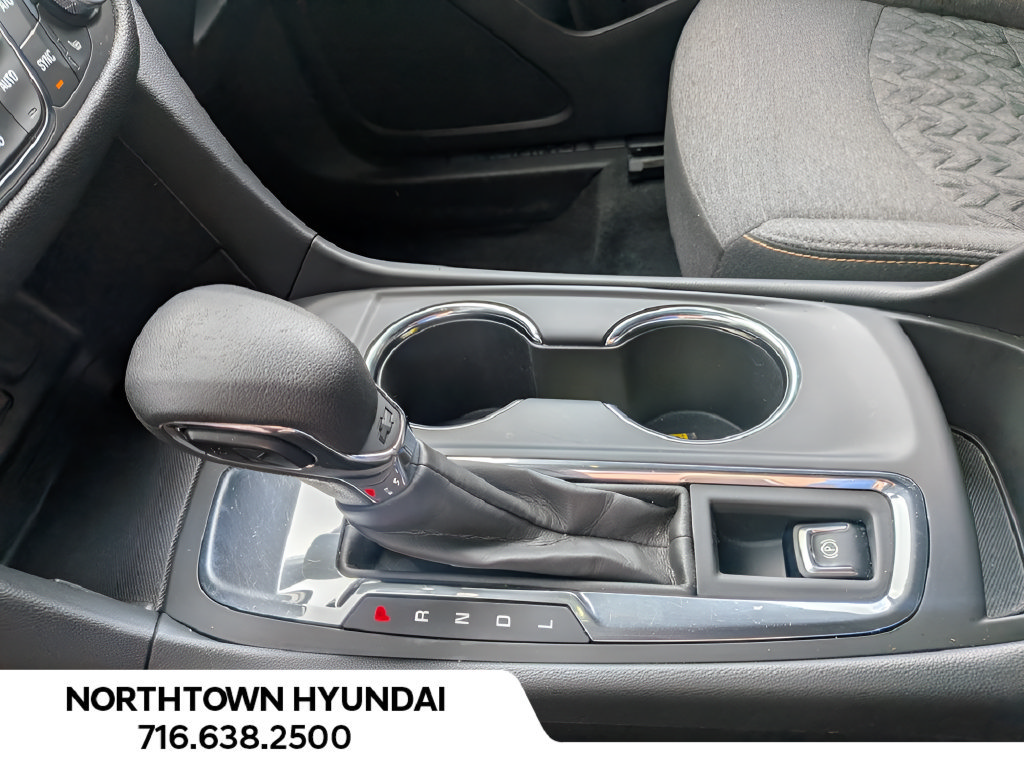 Used 2023 Chevrolet Equinox LT FWD image 15