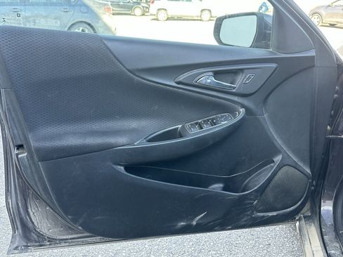 Used 2016 Chevrolet Malibu LT image 12