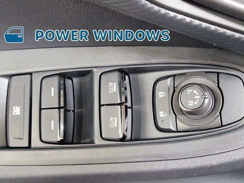 Used 2024 Subaru Crosstrek 2.0i Premium image 25