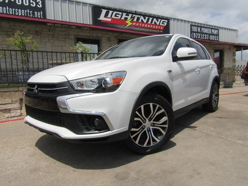Used 2018 Mitsubishi Outlander Sport ES FWD image 1