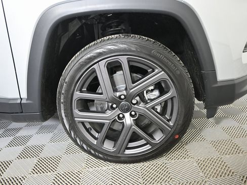 New 2026 Jeep Compass Latitude image 11