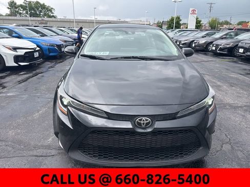 Used 2022 Toyota Corolla LE FWD image 3