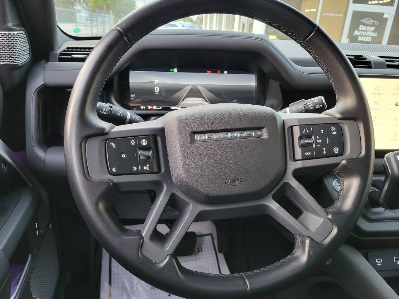 Used 2024 Land Rover Defender 130 X-Dynamic SE AWD/4WD image 29